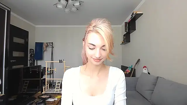 Snapshot of JillianBozak chatting on 28, 9, 2025 JillianBozak online show from 28, 9, 2025