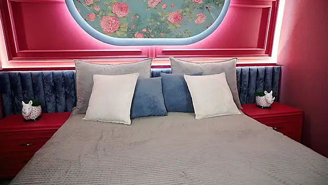 Snapshot of CallMeMargo chatting on 2, 10, 2025 CallMeMargo online show from 2, 10, 2025