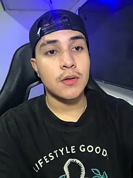 Snapshot of loki32men chatting on 11, 10, 2025 loki32men online show from 11, 10, 2025