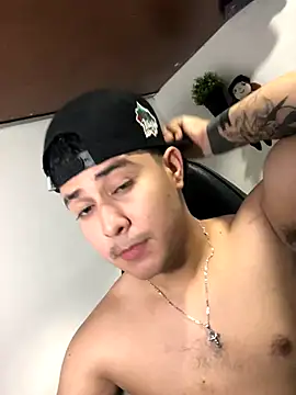 Snapshot of loki32men chatting on 1, 11, 2025 loki32men online show from 1, 11, 2025