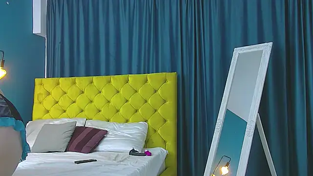 Snapshot of RubyHills chatting on 27, 10, 2025 RubyHills online show from 27, 10, 2025