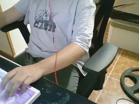 Snapshot of sebas_sexo_goloso chatting on 28, 9, 2025 sebas sexo goloso online show from 28, 9, 2025