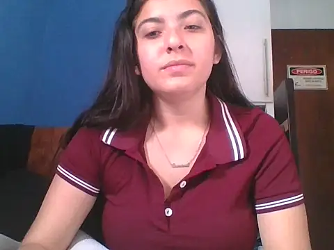 Snapshot of larj021bb chatting on 18, 10, 2025 larj021bb online show from 18, 10, 2025