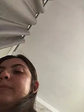 Snapshot of larj021bb chatting on 2, 2, 2026 larj021bb online show from 2, 2, 2026