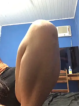 Snapshot of larj021bb chatting on 8, 2, 2026 larj021bb online show from 8, 2, 2026