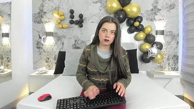 ZOE LE online show from 14, 4, 2026