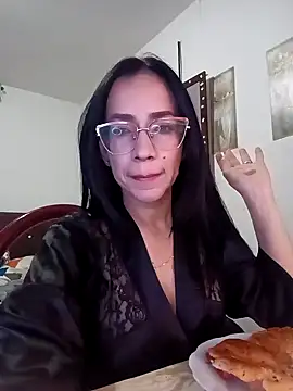 YaraDuartee online show from 15, 10, 2025