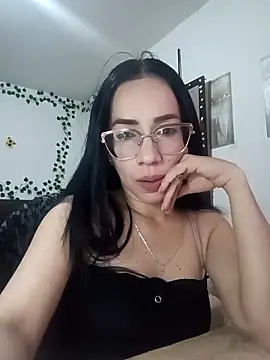 YaraDuartee online show from 25, 10, 2025