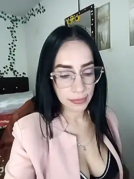 YaraDuartee online show from 9, 2, 2026