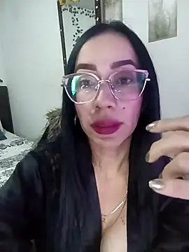 Snapshot of YaraDuartee chatting on 8, 3, 2026 YaraDuartee online show from 8, 3, 2026