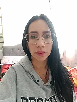 Snapshot of YaraDuartee chatting on 5, 7, 2026 YaraDuartee online show from 5, 7, 2026