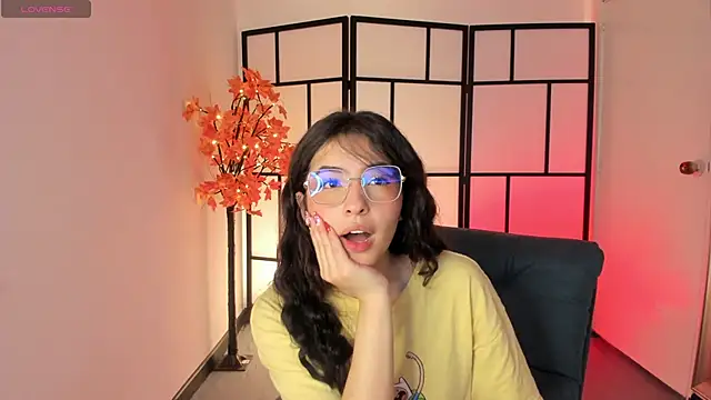 Snapshot of Sweet_pay chatting on 24, 11, 2025 Sweet pay online show from 24, 11, 2025