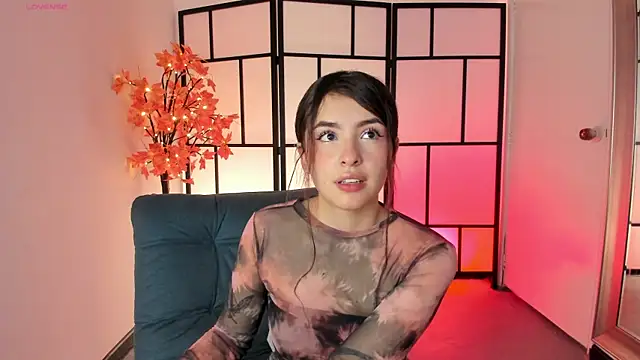 Snapshot of Sweet_pay chatting on 25, 11, 2025 Sweet pay online show from 25, 11, 2025