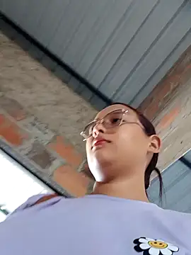 young dairy01 online show from 4, 10, 2025