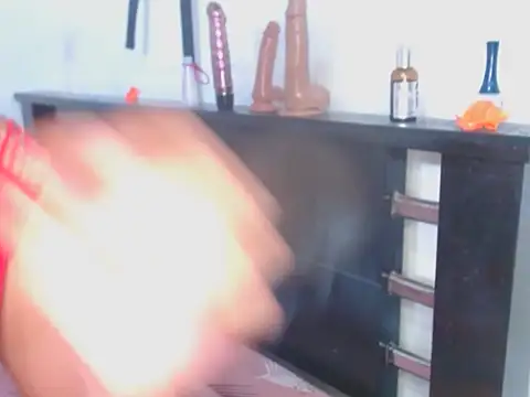 Snapshot of scarlett2310 chatting on 6, 11, 2025 scarlett2310 online show from 6, 11, 2025