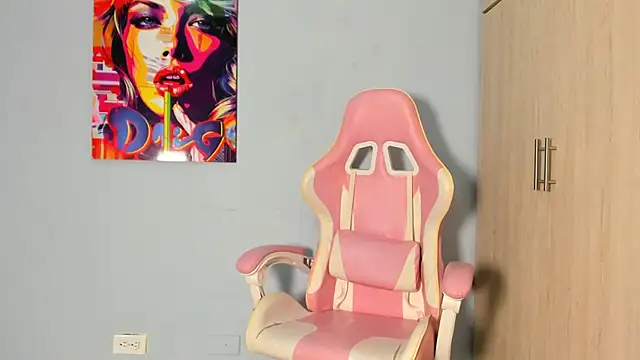 Athenea  fox online show from 7, 11, 2025