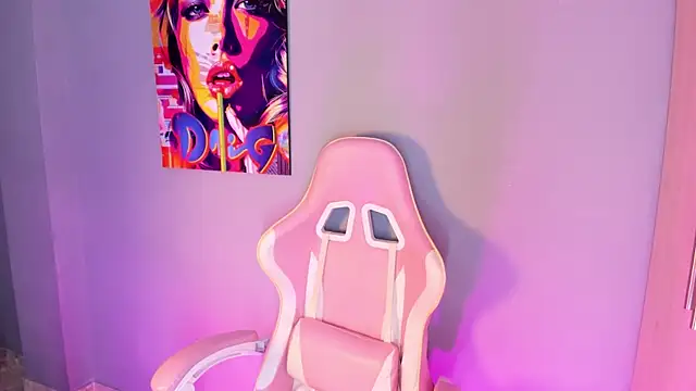 Athenea  fox online show from 5, 12, 2025