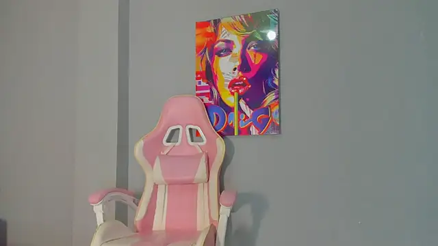 Athenea  fox online show from 22, 12, 2025