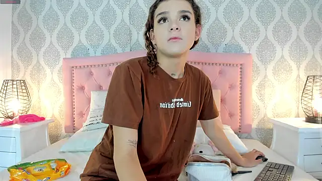 kendallspears 1 online show from 12, 11, 2025