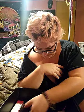 violentviolet68 online show from 12, 10, 2025