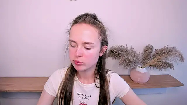 LilMary  online show from 21, 4, 2026