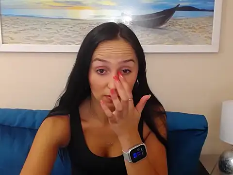 LuisaLive online show from 9, 10, 2025