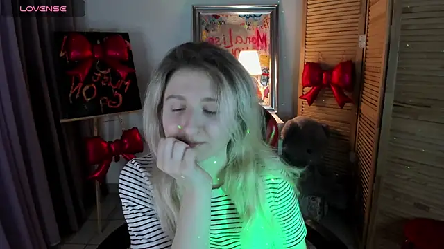 CamillaDreamer online show from 8, 3, 2026