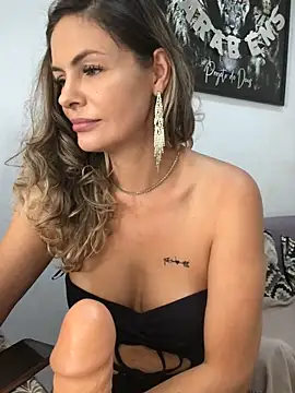 AlinemariaX online show from 2, 10, 2025