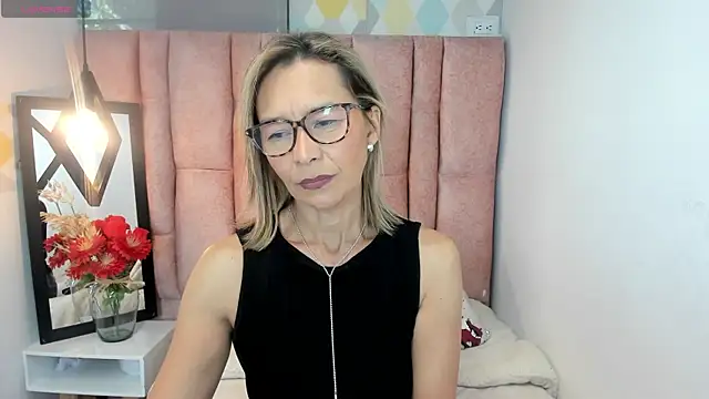 Issa Milf   online show from 6, 7, 2026