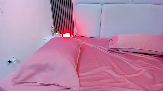 liz  cute online show from 18, 10, 2025