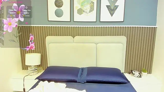 liz  cute online show from 15, 11, 2025