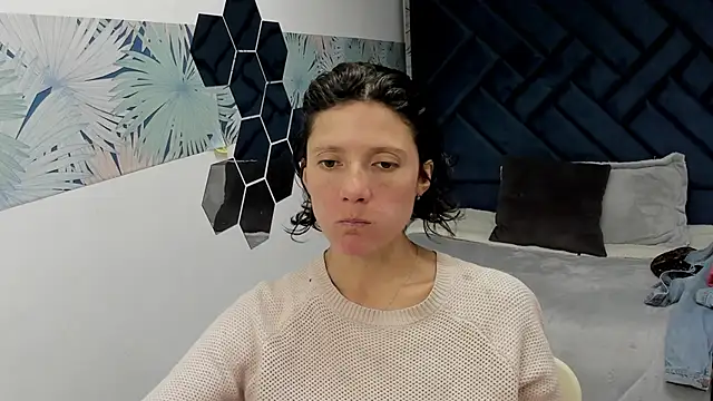 Snapshot of Valery_More__ chatting on 19, 11, 2025 Valery More online show from 19, 11, 2025