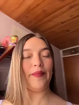 Miia Millerr online show from 19, 11, 2025