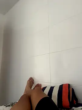 Snapshot of MCLZK chatting on 6, 11, 2025 MCLZK online show from 6, 11, 2025