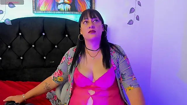 Sasha Smith4 online show from 11, 10, 2025