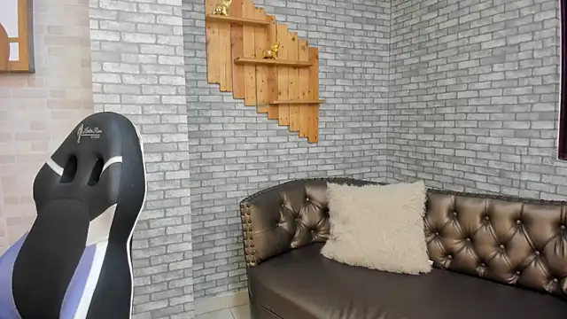 Snapshot of Alisonn_Doll chatting on 27, 11, 2025 Alisonn Doll online show from 27, 11, 2025