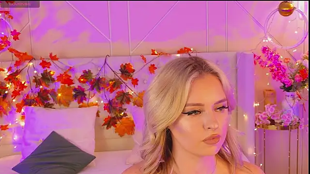 Snapshot of EllyLinn chatting on 1, 12, 2025 EllyLinn online show from 1, 12, 2025