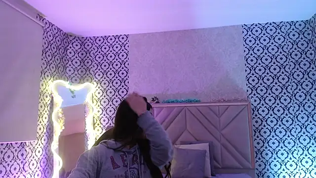 Ixchel tay online show from 8, 1, 2026