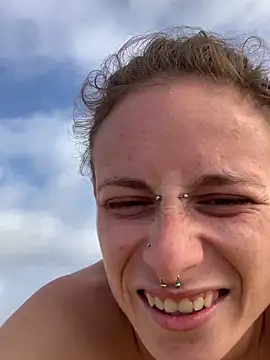 GoldenPussy1329 online show from 14, 10, 2025