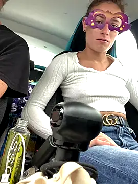 GoldenPussy1329 online show from 15, 10, 2025