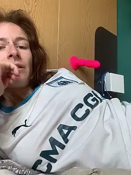 GoldenPussy1329 online show from 18, 4, 2026