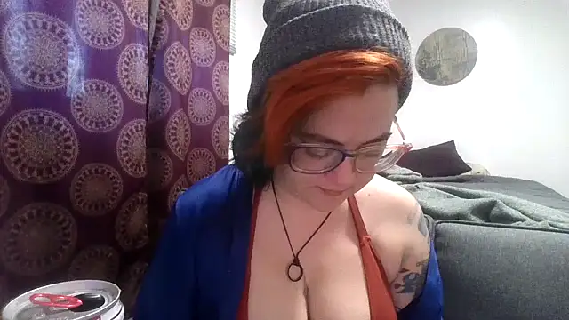 Snapshot of daniak90 chatting on 12, 11, 2025 daniak90 online show from 12, 11, 2025