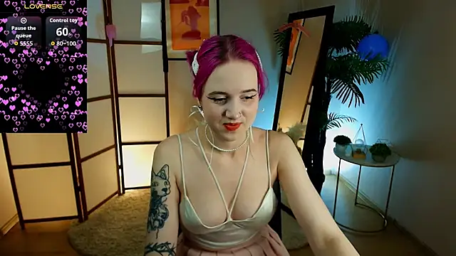 luna son online show from 7, 10, 2025