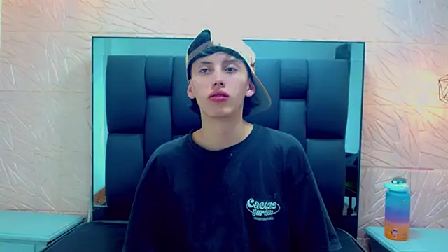 thaigo twink38 online show from 26, 11, 2025