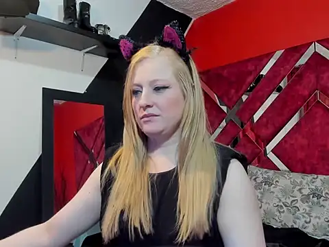 Snapshot of AliceCat_01 chatting on 3, 12, 2025 AliceCat 01 online show from 3, 12, 2025
