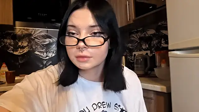 Snapshot of Beeping_Creature chatting on 6, 1, 2026 Beeping Creature online show from 6, 1, 2026