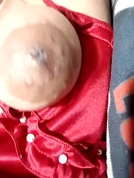 Hotmommax online show from 11, 4, 2026