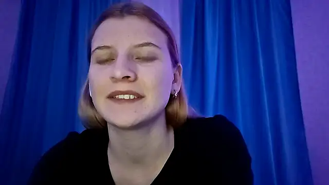 LynteriLain online show from 1, 12, 2025