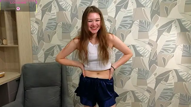 Snapshot of LewisThrone chatting on 19, 10, 2025 LewisThrone online show from 19, 10, 2025