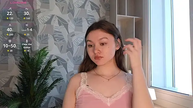 Snapshot of LewisThrone chatting on 20, 11, 2025 LewisThrone online show from 20, 11, 2025